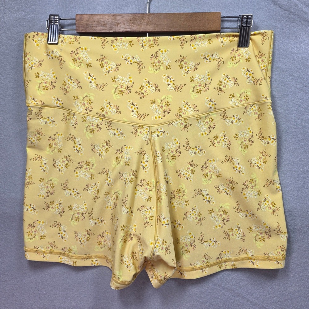 Offline by Aerie Real Me Crossover Shortie Shorts XXL Yellow Floral Activewear - Picture 2 of 9